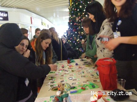 На вихідних у Житомирі проведено благодійний проект "Подаруй дітям казку"