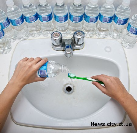 Правда про воду в пластикових пляшках.