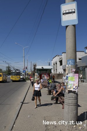 У Житомирі перенесли і ліквідували автобусні зупинки.