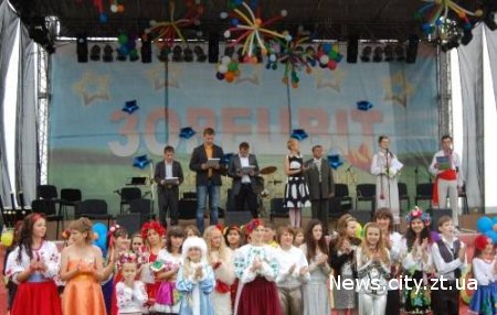 1000 $ від Жебрівського отримала переможниця житомирського фестивалю «Зорецвіт»