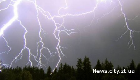 Стихія в Житомирській області - розбушувалися блискавки