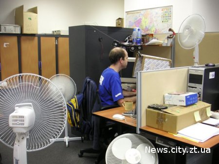 Житомирським роботодавцям на замітку: якщо в офісі температура вище +25 градусів, робочий день повинен бути скорочений
