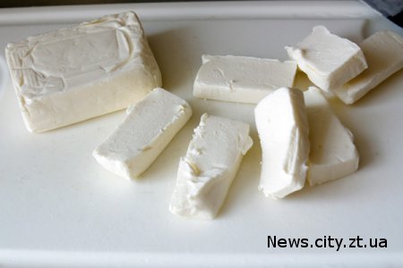Житомирська фірма «Молочник» потрапила до списку виробників неякісних продуктів