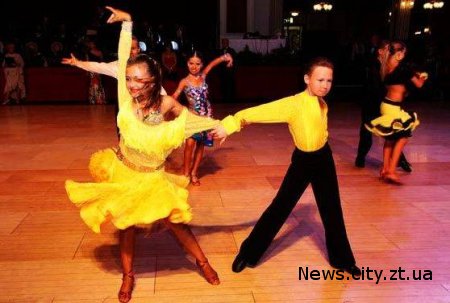 У Житомирі відбулися змагання зі спортивного бального танцю «Жовтневий вальс»