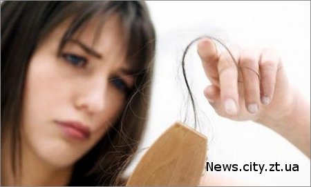Випадіння волосся: причини і лікування