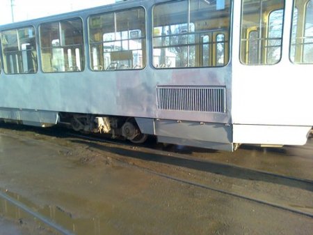 У Житомирі трамвай зійшов з рейок.