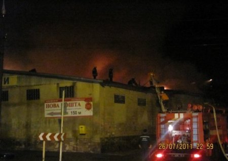 Пожежа на вулиці 1-го Травня в Житомирі гасили вісім пожежних машин