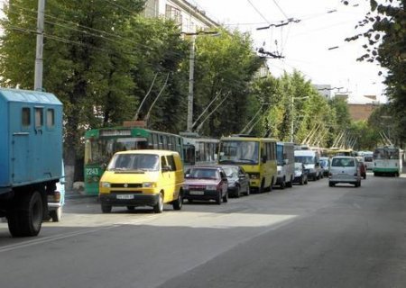 Через ремонт вулиці Київській, в Житомирі кожен день виникають пробки