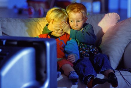 З віком люди починають більше дивитися телевізор
