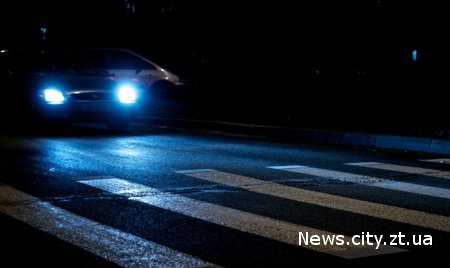 Поліція розшукує водія, який сьогодні вночі здійснив наїзд на пішохода і зник змісця події