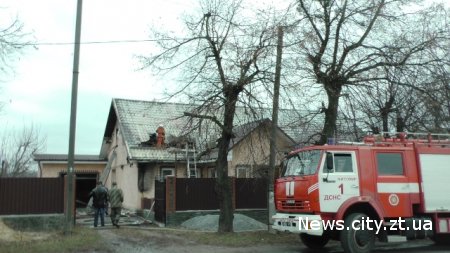 Сьогодні вранці рятувальники гасили пожежу у приватному секторі Житомира