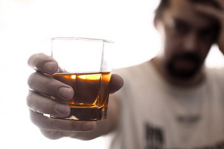 Алкоголизм: стоит ли закрывать глаза на проблему