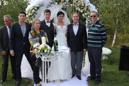 Проїжджаючи через Житомир, міністр Туреччини несподівано потрапив на весільну церемонію.